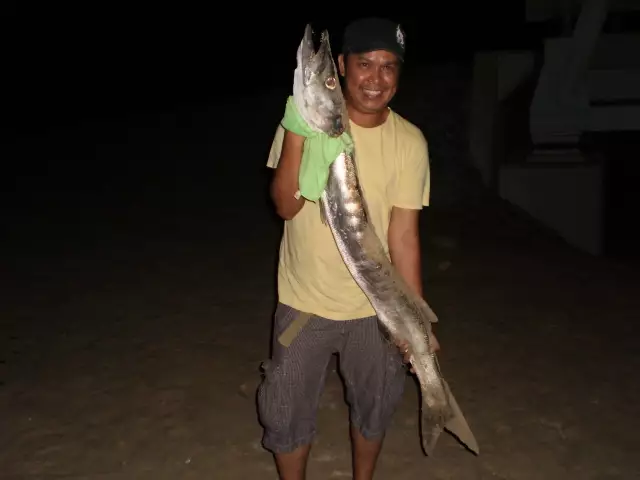 Yas Island Fishing (Oct. 25, 2012)