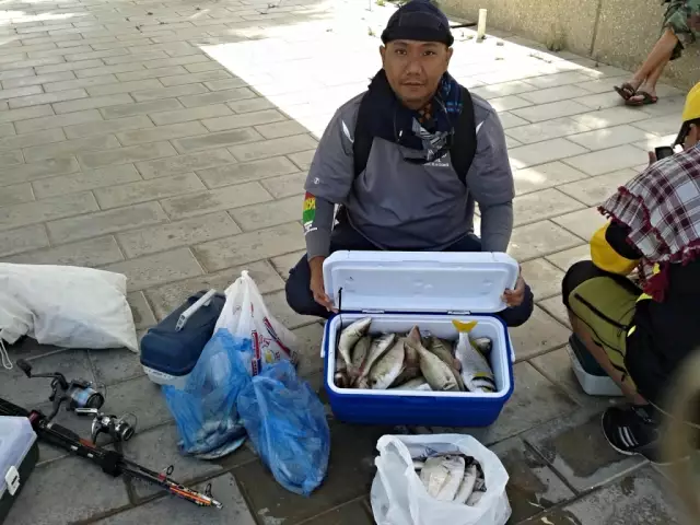 Jubail Bottom Fishing - March 7 2014