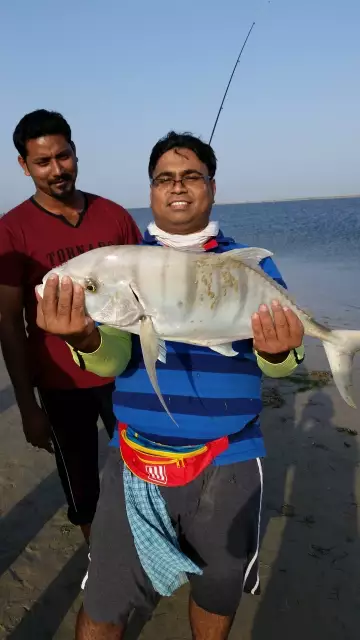 Abu Dhabi Fishing 15/10/2015 04 Kg Travelly