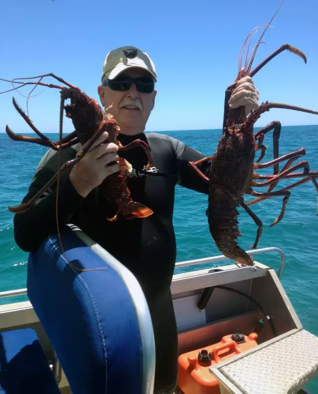 Diving for Crayfish Perth WA