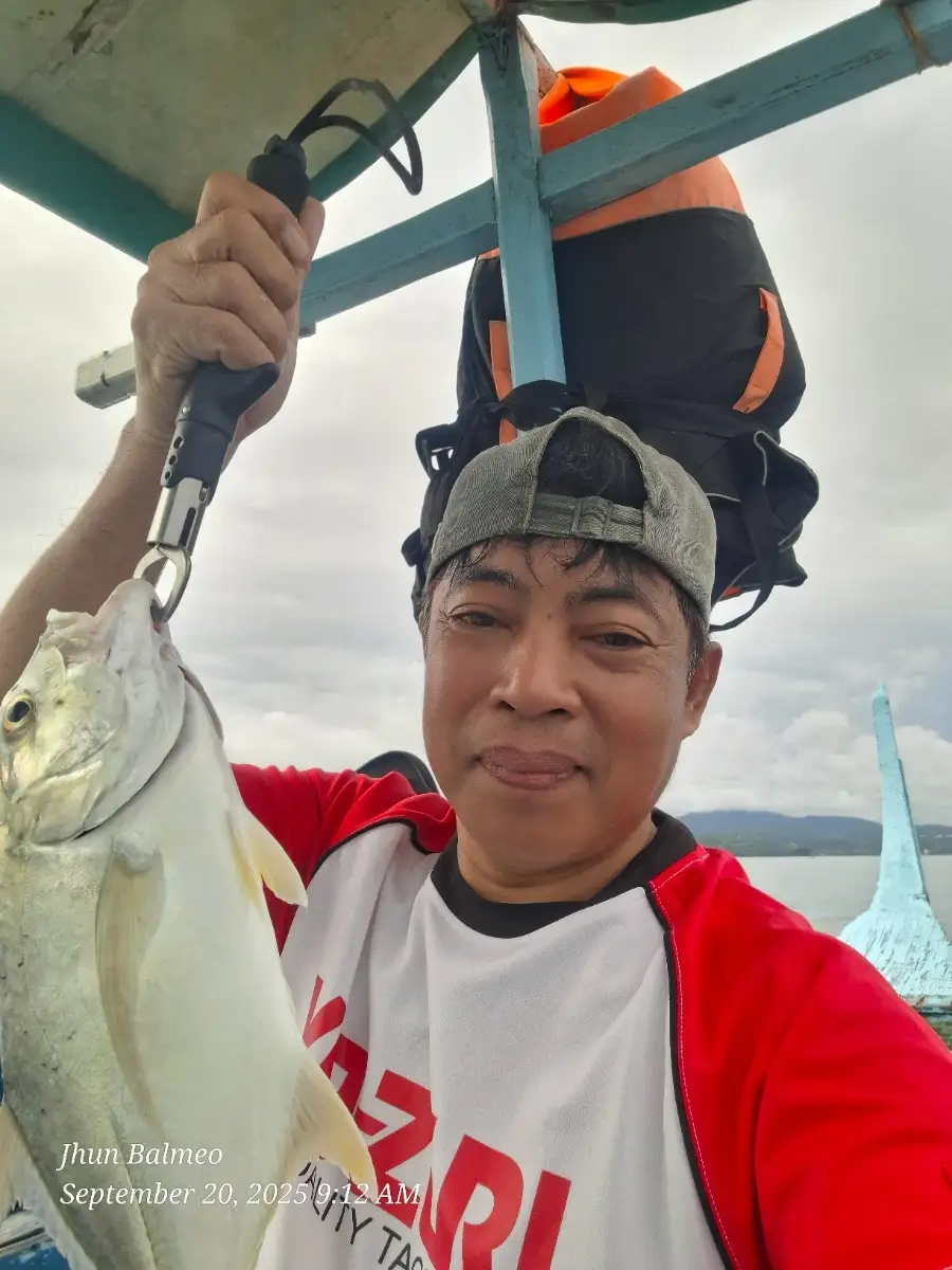 Another Trevally on Yo-zuri Shad 75mm